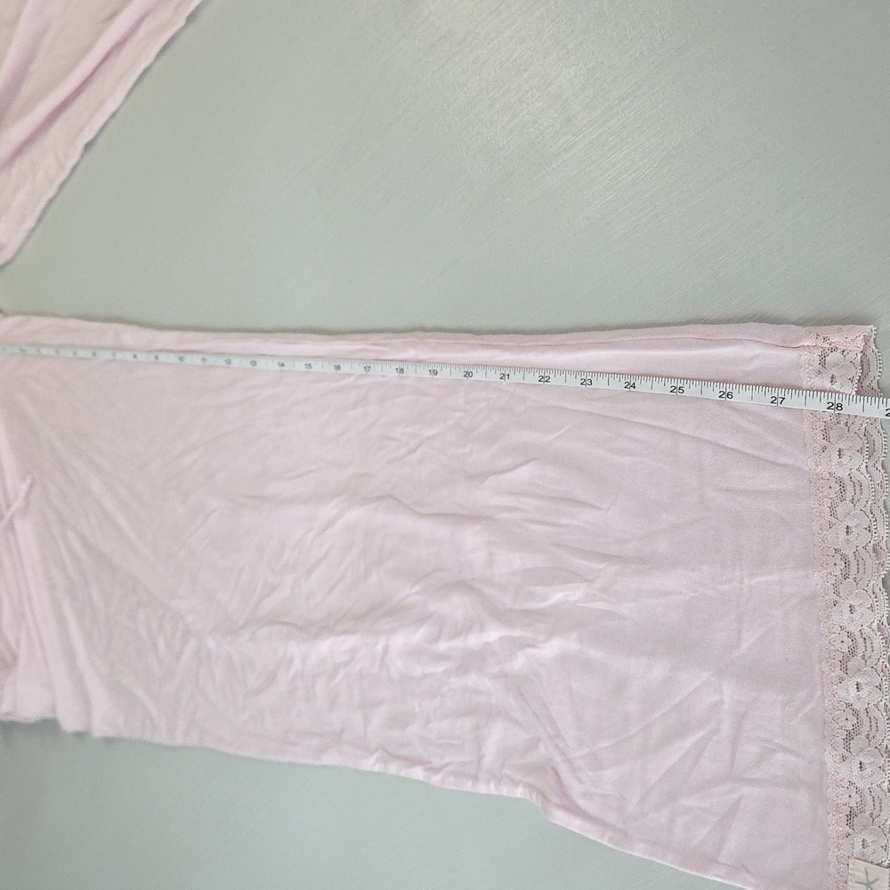 Barefoot Dreams Luxe Milk Jersey V-Neck Tee & Classic Pant Set - Picture 13 of 15